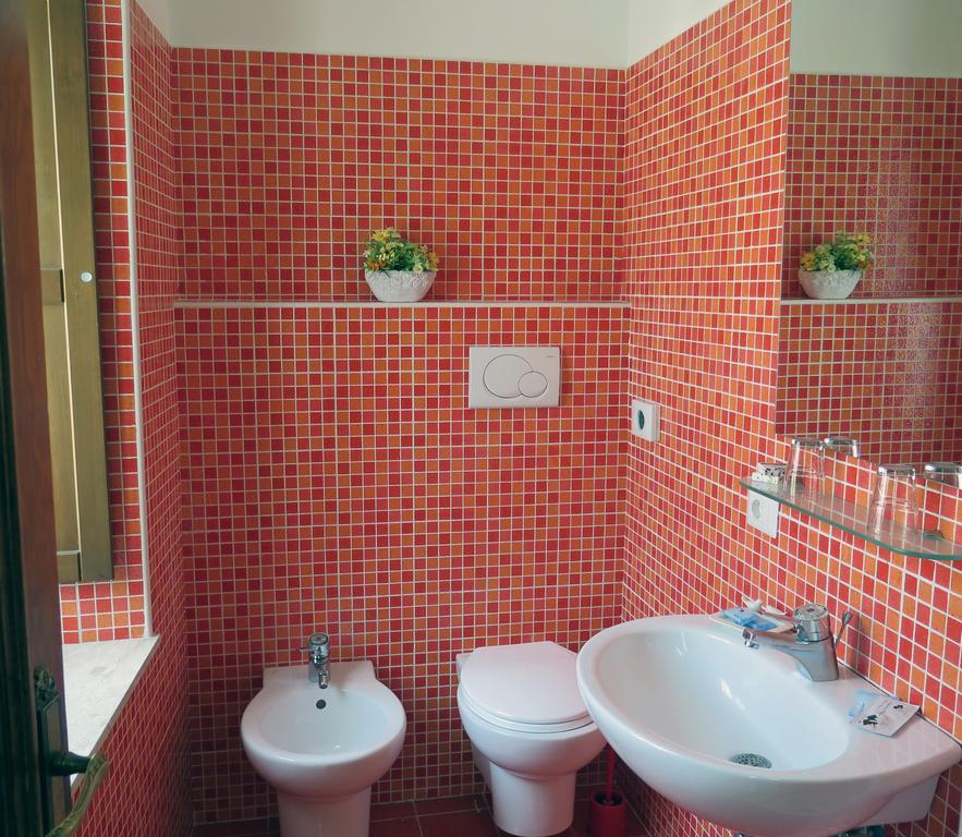 Prato Rosso Guest house *